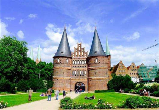 移民人士在德國獲得良好職業發展機會的前提是什么? 移民人士在德國獲得良好職業發展機會的前提是什么?