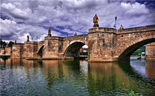 德國(guó)藍(lán)卡移民全面解讀,技術(shù)移民的最佳選擇! 德國(guó)藍(lán)卡移民全面解讀,技術(shù)移民的最佳選擇!